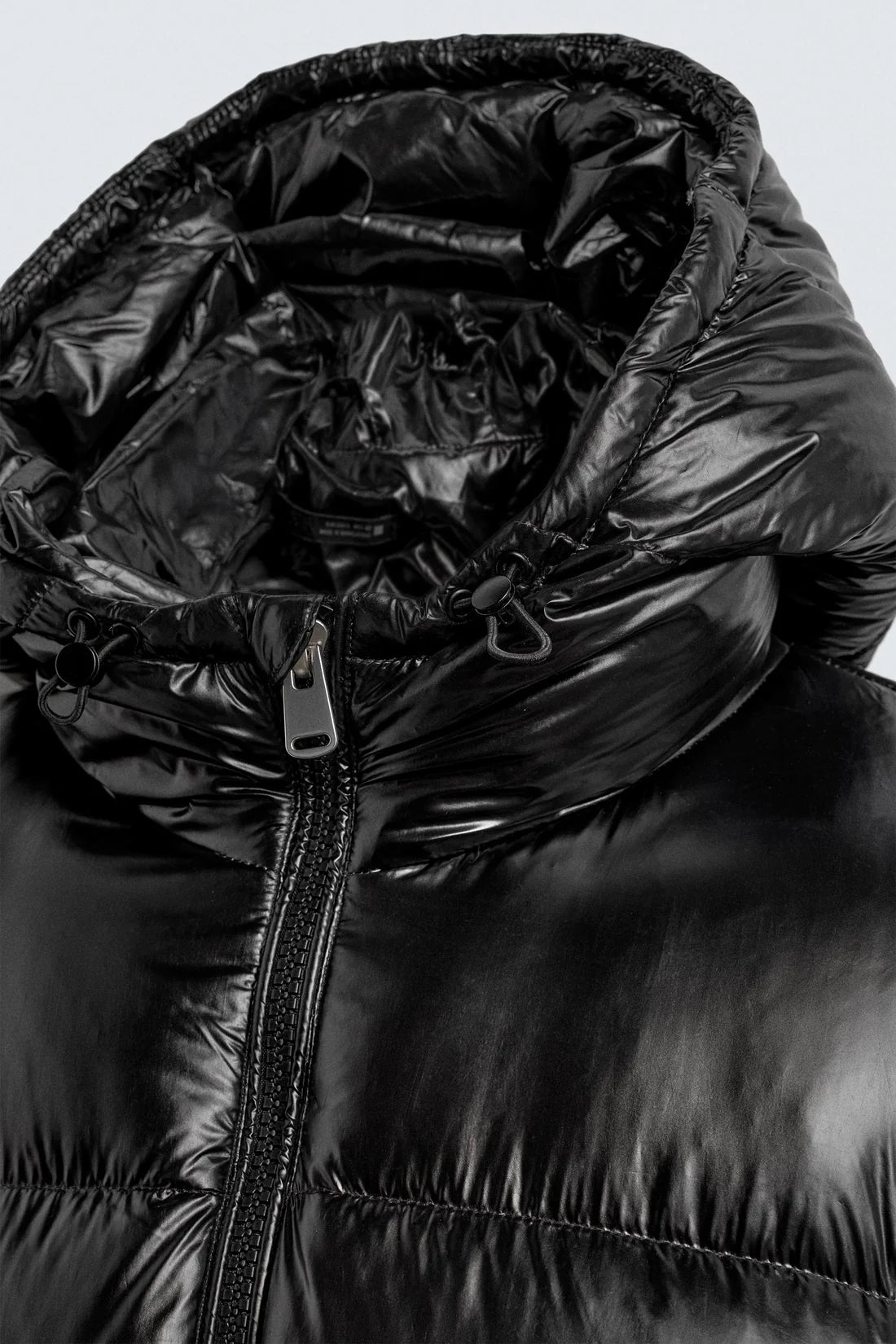 PROJECT PUFFER GLOSSY BLACK