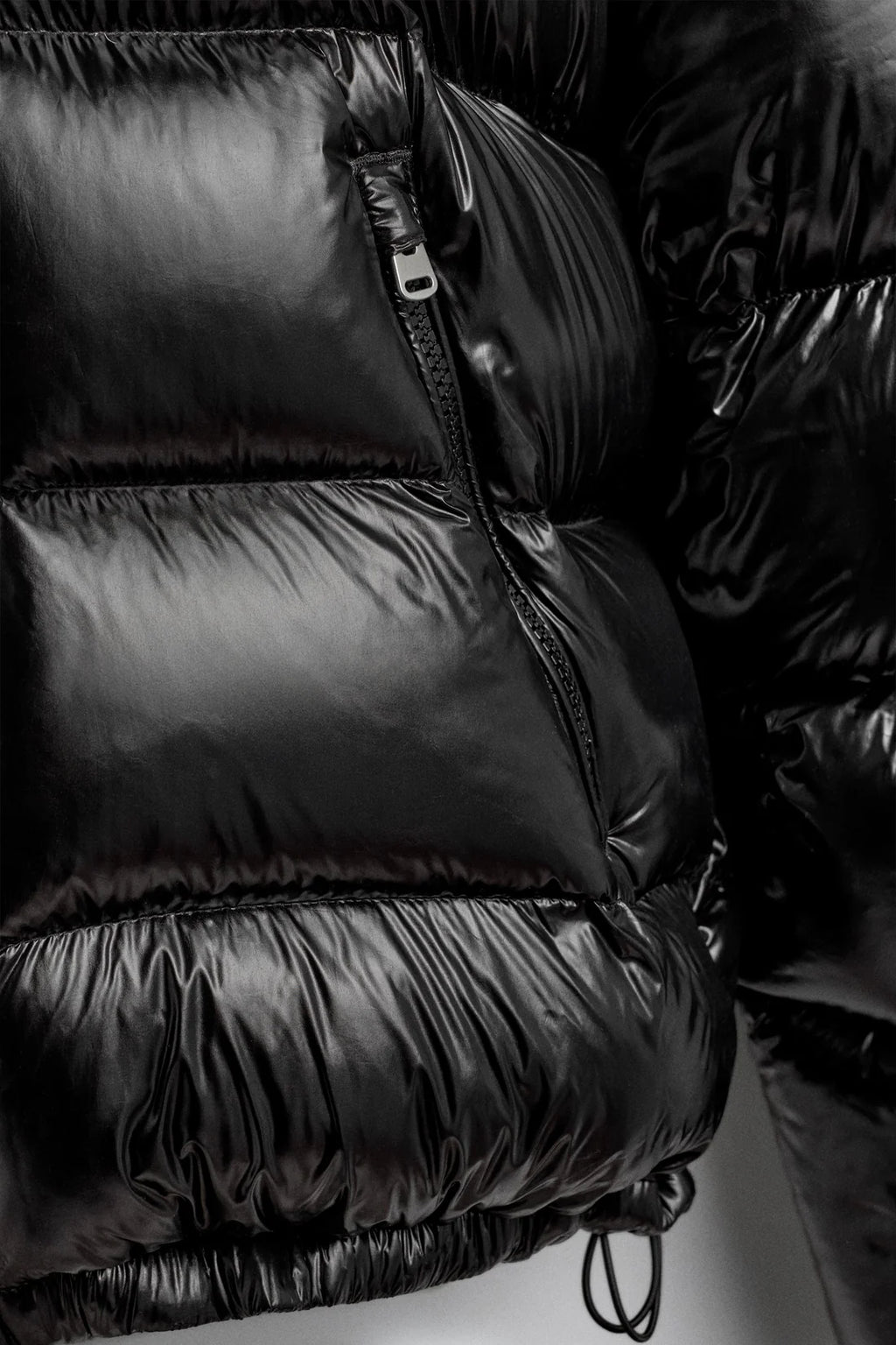 PROJECT PUFFER GLOSSY BLACK